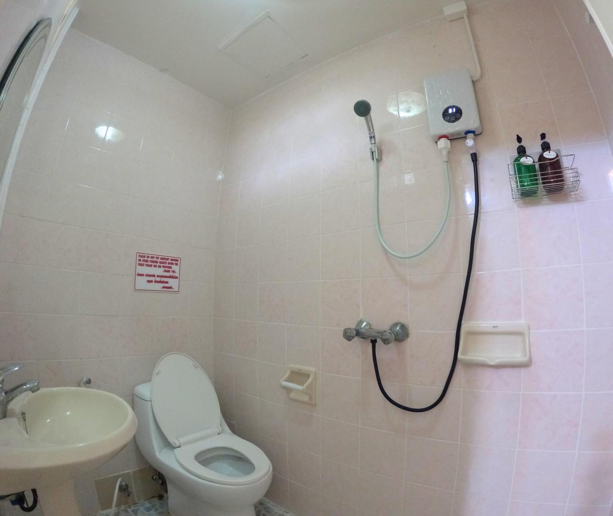 Kpop Hostel Karon Exterior photo